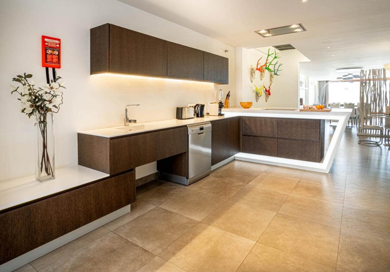 Grand Terrace Apartment In Puerto De Alcudia Zewnętrze zdjęcie